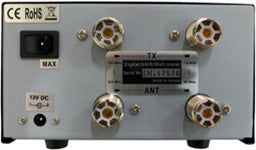 Achterzijde van de Nissei DG-503-MAX SWR en Watt meter met aansluitingen