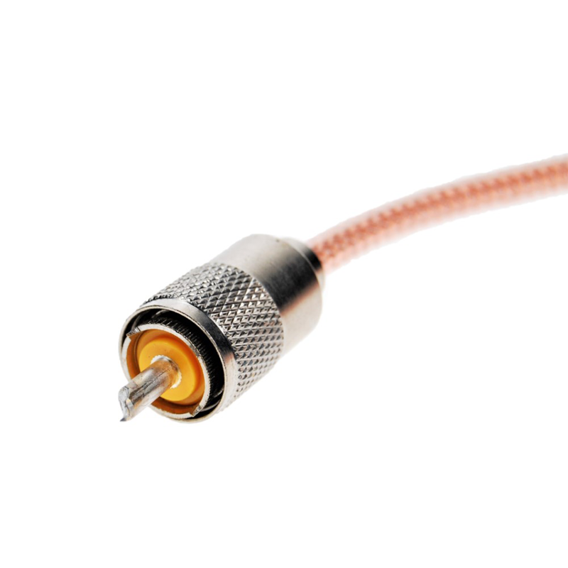 Close-up van de PL-259 (UHF-Male) connector aan een RG8 tussenkabel van 90cm 
