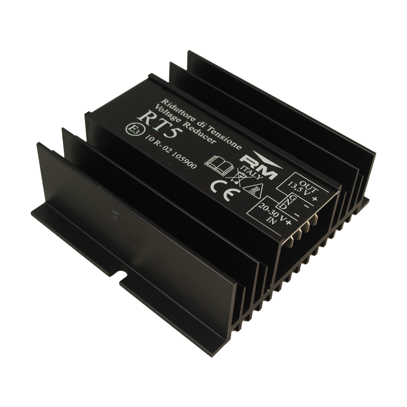 RM RT-5 DC-DC 24V-12V omvormer met een continu vermogen van 3 ampère