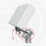 Sirio TB-1 tilting bracket op een mast gemonteerd met een SMP-antemme