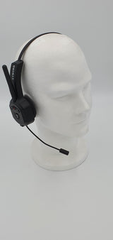  Syncro SV-10 headset met ingebouwde  PMR446 gedragen door hoofdmodel
