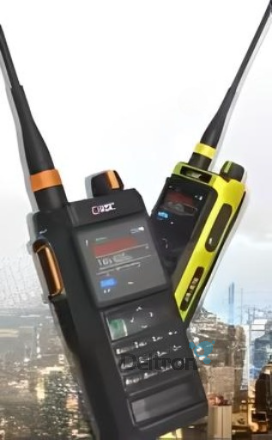 Twee Vero VGC VR-N76 portofoons in de kleur geel en zwart