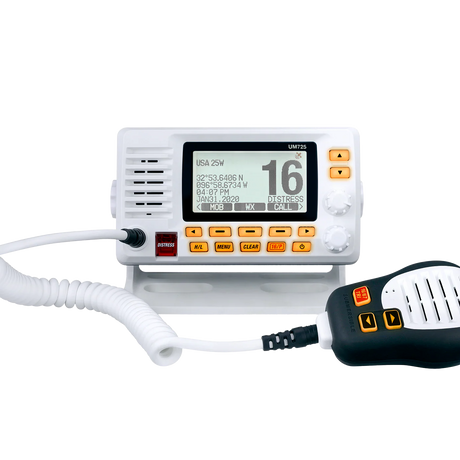 Voorzijde Uniden UM-725 GBT marifoon met Bluetooth waarmee je met smartphone privéberichten kunt versturen naar compatible marifoons