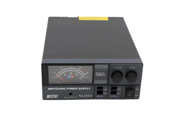 Voorzijde van de Nissei NS-28SW schakelbare voeding met display en bedieningsknoppen