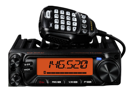 Voorzijde Yaesu FT-3185E ASP mobiele transceiver met SSM-85D DTMF handmicrofoon