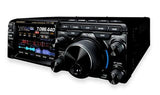 Close-up van de Yaesu FT-710 Field SDR transceiver met display en knoppen