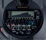 Detail weergave van het scherm en de toetsen op de Yaesu M1 tafelmicrofoon