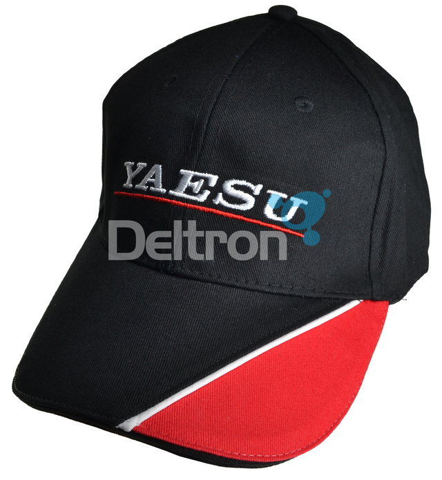 Originele Yaesu pet in de kleur zwart met rode accenten en witte borduring van de Yaesu merknaam