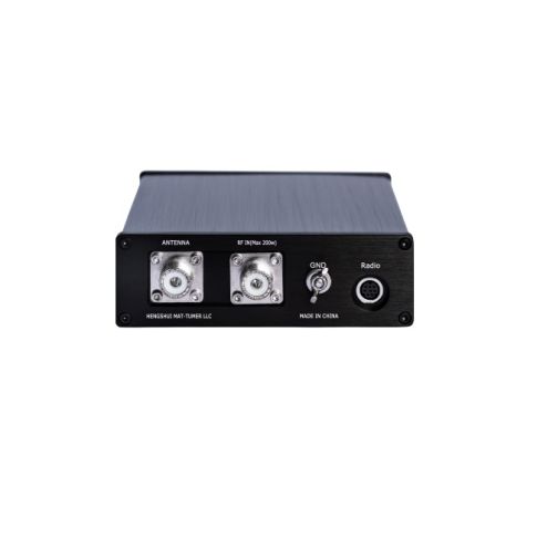 Achterzijde mAT-Y200 antenne tuner met de aansluitingen