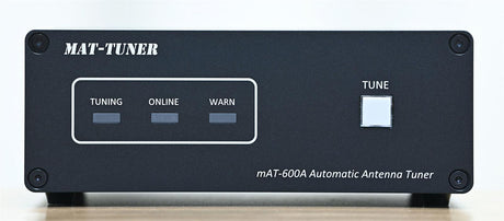 Voorzijde van de mAT-600A  automaische antenne tuner