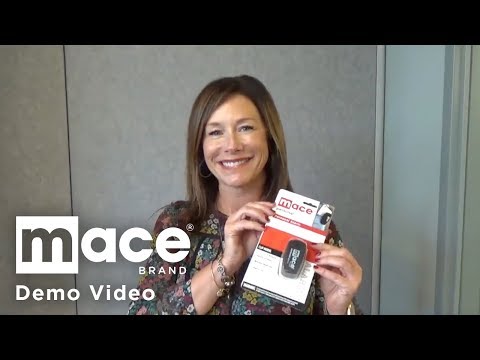 Video waarin uitgelegd wordt hoe een Mace persoonlijke alarmclip werkt